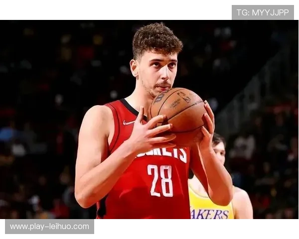 火箭队申京伤情好转已参加训练，亚当斯因脚踝扭伤缺席