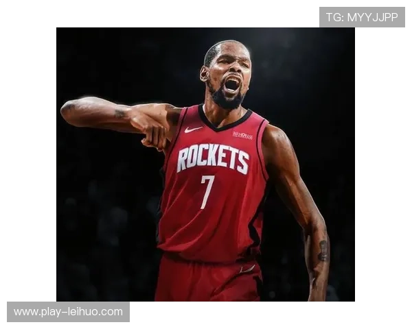 火箭更衣室赛后播放杜兰特绝杀视频，全员欢呼