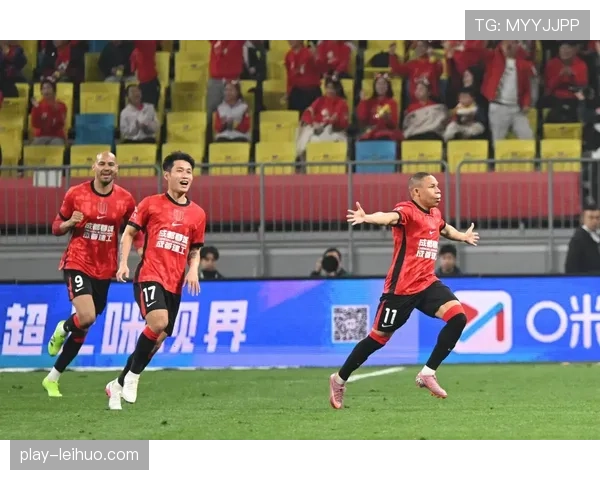 【2026年4月中超联赛·非赛事·通讯中超裁判组本月内部培训，重点学习识别与判罚密集防守中的犯规动作